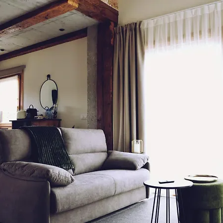 Villaverde Village ヴィラ サンティリャーナ・デル・マル