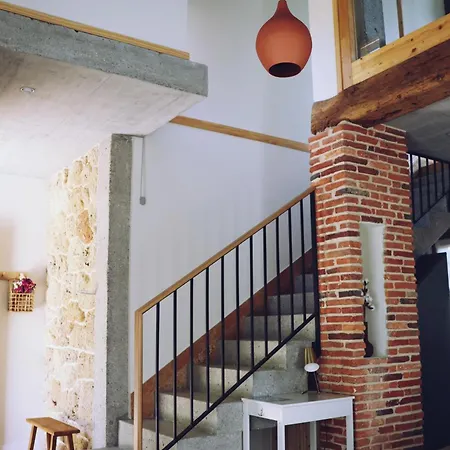 Villaverde Village * サンティリャーナ・デル・マル